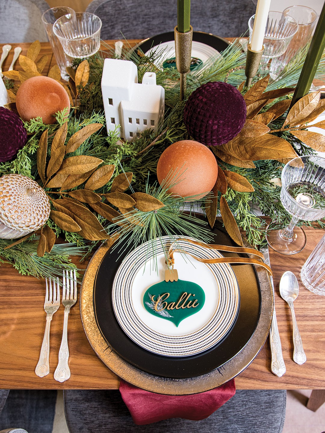 Northern Urbanity Holiday Tablescape