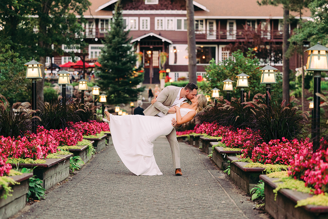 Sarah and Matt Wedding Grand View Lodge