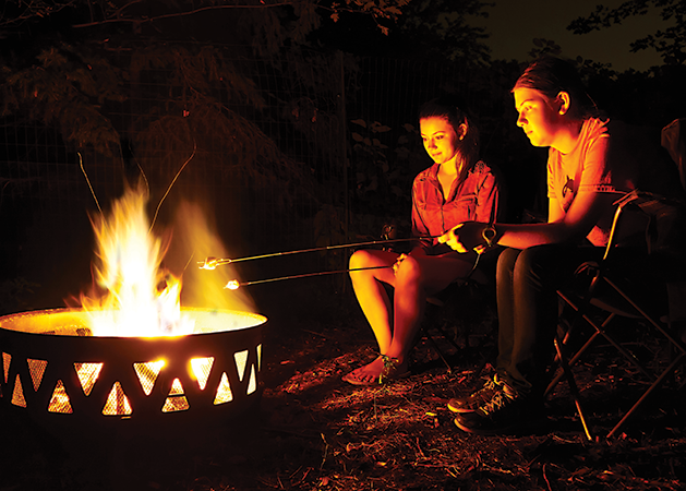 Picure Plymouth: Saturday Night S’mores