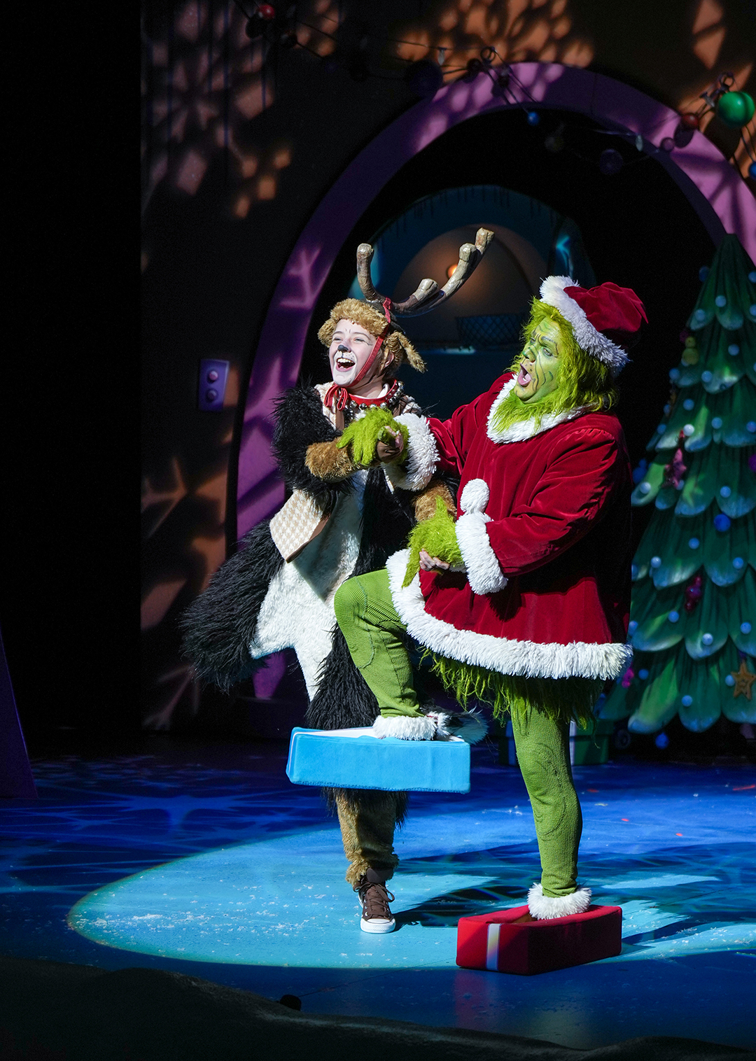 Dr. Seuss's How The Grinch Stole Christmas! playing at Minneapolis Children’s Theater through January 4.Thursday November 6, 2025 Glen Stubbe/Children’s Theatre Company